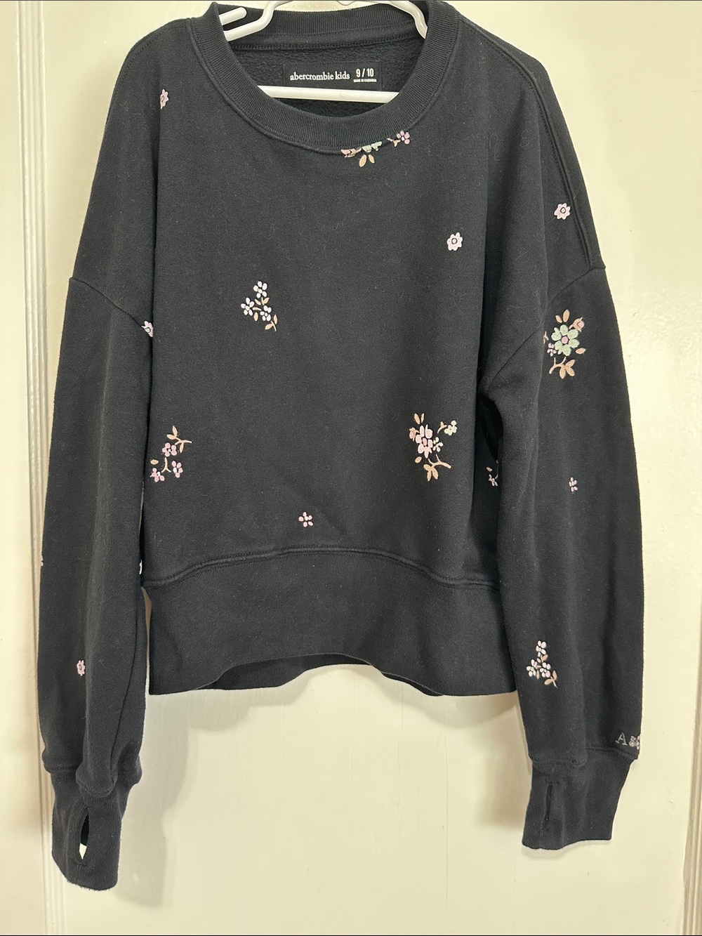 Abercrombie kids black floral sweatshirt